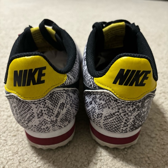 Nike Women’s 7.5 US Classic Cortez Leather Snakeskin Black White Red CT1557-100 - Picture 5 of 9